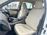 2020 Toyota Crown Hybrid S C Package Pearl Sedan for sale, Japanese used car export - photo 26 of 30 | GULJI TRADERS