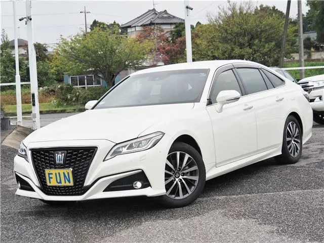 2020 Toyota Crown Hybrid GFour ★ Safety Package + ★ Premium Sound ★ Genuine Leather - photo 1 2020 Toyota Crown Hybrid GFour ★ Safety Package + ★ Premium Sound ★ Genuine Leather Pearl Sedan for sale, Japanese used car export - photo 1 of 60 | GULJI TRADERS