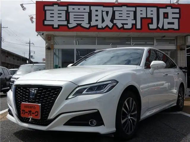 2020 Toyota Crown Hybrid G Four, genuine navigation system, panoramic view, non-smoking, one owner. - photo 1 2020 Toyota Crown Hybrid G Four, genuine navigation system, panoramic view, non-smoking, one owner. Pearl Sedan for sale, Japanese used car export - photo 1 of 43 | GULJI TRADERS