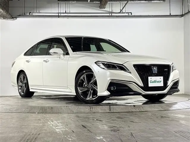 2020 Toyota Crown Hybrid RS Advance - photo 1 2020 Toyota Crown Hybrid RS Advance Pearl Sedan for sale, Japanese used car export - photo 1 of 24 | GULJI TRADERS