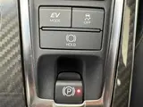 2020 Toyota Crown Hybrid RS Four Limited 4WD Pearl Sedan for sale, Japanese used car export - photo 12 of 24 | GULJI TRADERS