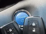 2020 Toyota Crown Hybrid S Elegance Style Pearl Sedan for sale, Japanese used car export - photo 15 of 24 | GULJI TRADERS
