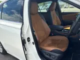 2020 Toyota Crown Hybrid S Elegance Style Pearl Sedan for sale, Japanese used car export - photo 22 of 24 | GULJI TRADERS
