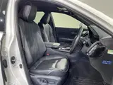 2020 Toyota Crown Hybrid RS Advance Pearl Sedan for sale, Japanese used car export - photo 16 of 24 | GULJI TRADERS
