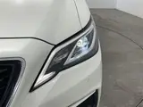 2020 Toyota Crown Hybrid S Elegance Style Pearl Sedan for sale, Japanese used car export - photo 19 of 24 | GULJI TRADERS