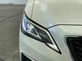 2020 Toyota Crown Hybrid S Elegance Style Pearl Sedan for sale, Japanese used car export - photo 18 of 24 | GULJI TRADERS