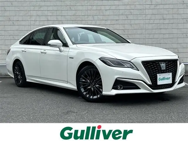 2020 Toyota Crown Hybrid S Sport Style - photo 1 2020 Toyota Crown Hybrid S Sport Style Pearl Sedan for sale, Japanese used car export - photo 1 of 24 | GULJI TRADERS