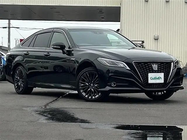 2020 Toyota Crown Hybrid S Four Sport Style 4WD - photo 1 2020 Toyota Crown Hybrid S Four Sport Style 4WD Black Sedan for sale, Japanese used car export - photo 1 of 24 | GULJI TRADERS