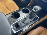 2020 Toyota Crown Hybrid S Sedan for sale, Japanese used car export - photo 17 of 23 | GULJI TRADERS