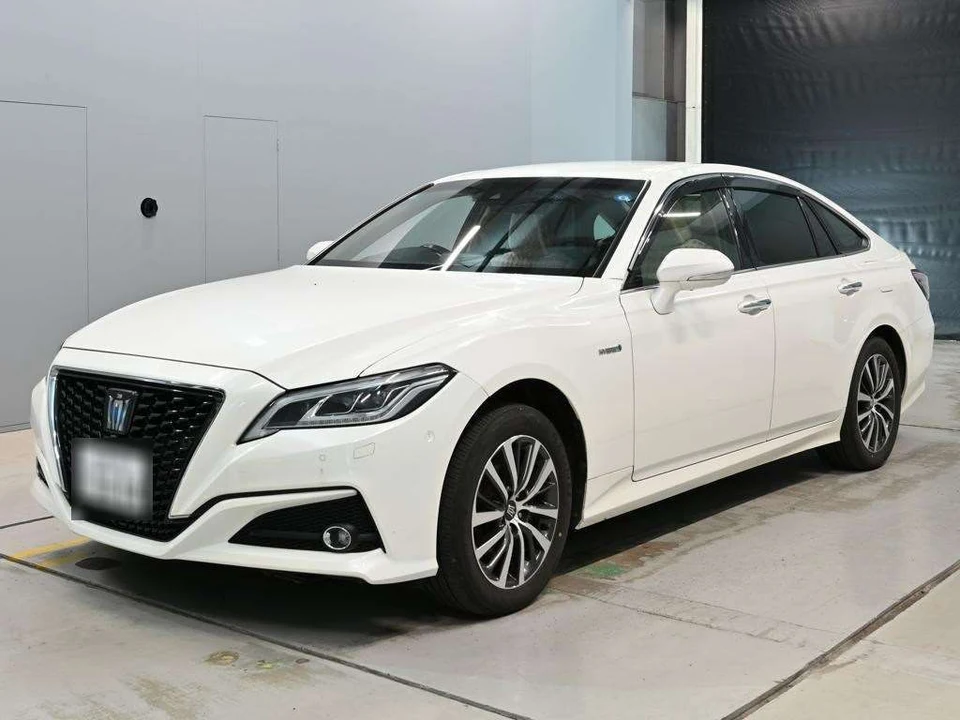 2020 Toyota Crown Hybrid G Four 4WD Sedan for sale, Japanese used car export - photo 1 of 12 | GULJI TRADERS