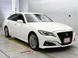 2020 Toyota Crown Hybrid S Sedan for sale, Japanese used car export - photo 5 of 12 | GULJI TRADERS