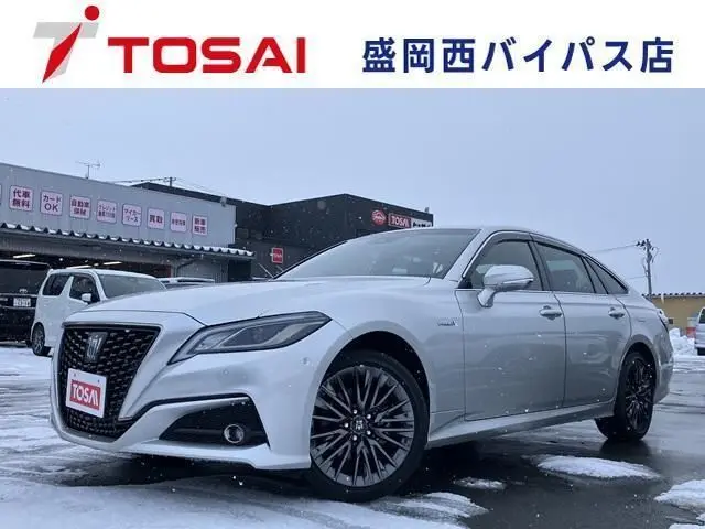 2020 Toyota Crown Hybrid S Four Sports Style - photo 1 2020 Toyota Crown Hybrid S Four Sports Style Silver Sedan for sale, Japanese used car export - photo 1 of 9 | GULJI TRADERS