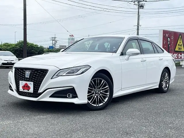 2021 Toyota Crown Hybrid S - photo 1 2021 Toyota Crown Hybrid S Pearl Sedan for sale, Japanese used car export - photo 1 of 9 | GULJI TRADERS