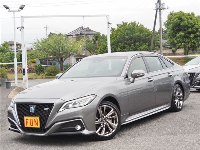 2021 Toyota Crown Hybrid - photo 1 2021 Toyota Crown Hybrid Sedan for sale, Japanese used car export - photo 1 of 62 | GULJI TRADERS