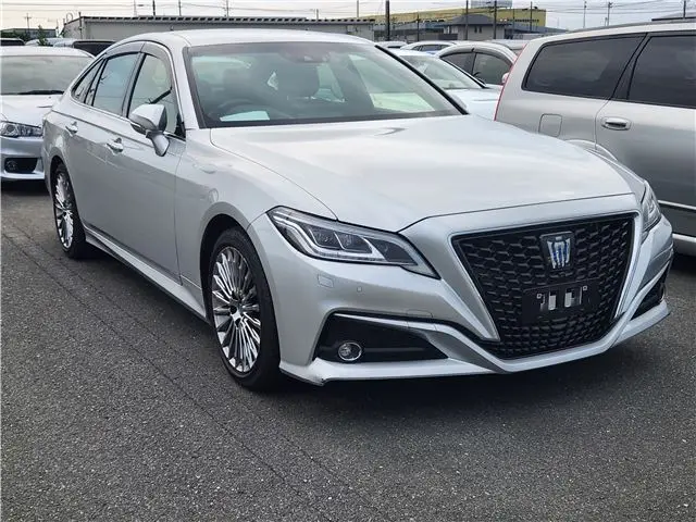 2021 Toyota Crown Hybrid G☆12.3-inch DA☆360-degree camera☆Triple LED headlights - photo 1 2021 Toyota Crown Hybrid G☆12.3-inch DA☆360-degree camera☆Triple LED headlights Silver Sedan for sale, Japanese used car export - photo 1 of 14 | GULJI TRADERS