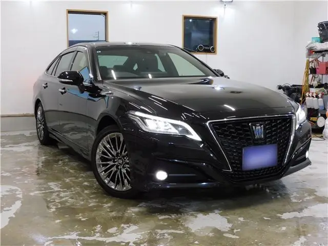 2021 Toyota Crown Hybrid G-Executive Four - photo 1 2021 Toyota Crown Hybrid G-Executive Four Black Sedan for sale, Japanese used car export - photo 1 of 30 | GULJI TRADERS