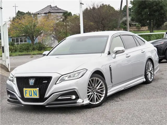 2021 Toyota Crown Hybrid RS Four 4WD - photo 1 2021 Toyota Crown Hybrid RS Four 4WD Silver Sedan for sale, Japanese used car export - photo 1 of 66 | GULJI TRADERS