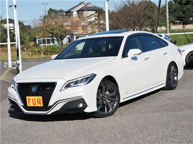 2021 Toyota Crown Hybrid - photo 1 2021 Toyota Crown Hybrid Sedan for sale, Japanese used car export - photo 1 of 63 | GULJI TRADERS