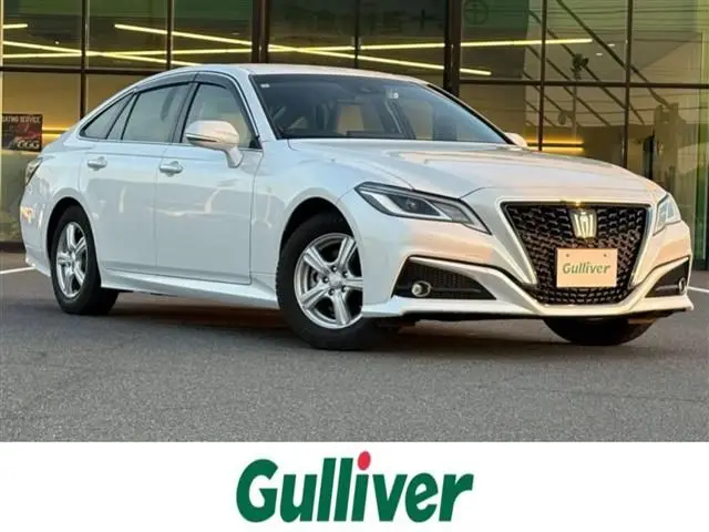 2021 Toyota Crown Hybrid S - photo 1 2021 Toyota Crown Hybrid S White Sedan for sale, Japanese used car export - photo 1 of 24 | GULJI TRADERS