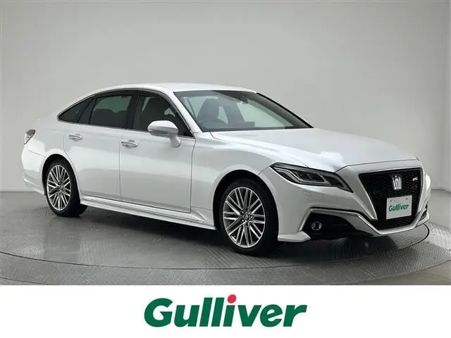 2021 Toyota Crown Hybrid RS - photo 1 2021 Toyota Crown Hybrid RS White Sedan for sale, Japanese used car export - photo 1 of 24 | GULJI TRADERS