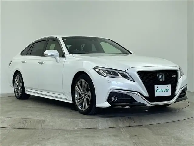 2021 Toyota Crown Hybrid RS Advance - photo 1 2021 Toyota Crown Hybrid RS Advance White Sedan for sale, Japanese used car export - photo 1 of 24 | GULJI TRADERS