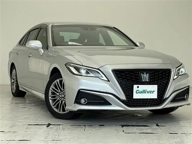 2021 Toyota Crown Hybrid S - photo 1 2021 Toyota Crown Hybrid S Silver Sedan for sale, Japanese used car export - photo 1 of 23 | GULJI TRADERS
