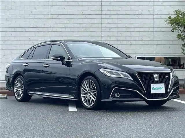 2021 Toyota Crown Hybrid RS - photo 1 2021 Toyota Crown Hybrid RS Black Sedan for sale, Japanese used car export - photo 1 of 24 | GULJI TRADERS