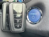 2021 Toyota Crown Hybrid RS Four 4WD Sedan for sale, Japanese used car export - photo 17 of 24 | GULJI TRADERS
