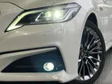 2021 Toyota Crown Hybrid Hybrid 3.5 G Executive Pre-Collision System White Sedan for sale, Japanese used car export - photo 4 of 10 | GULJI TRADERS