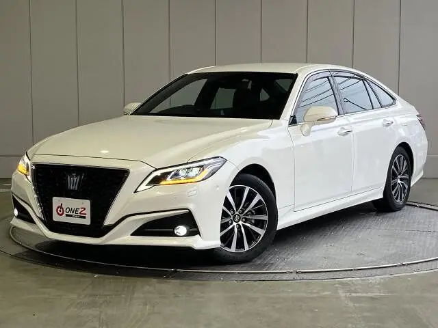 2021 Toyota Crown Hybrid Hybrid 2.5 G Head-Up Display! - photo 1 2021 Toyota Crown Hybrid Hybrid 2.5 G Head-Up Display! Pearl Sedan for sale, Japanese used car export - photo 1 of 10 | GULJI TRADERS