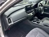 2021 Toyota Crown Hybrid 2.5HV S Late Model Silver Sedan for sale, Japanese used car export - photo 4 of 30 | GULJI TRADERS