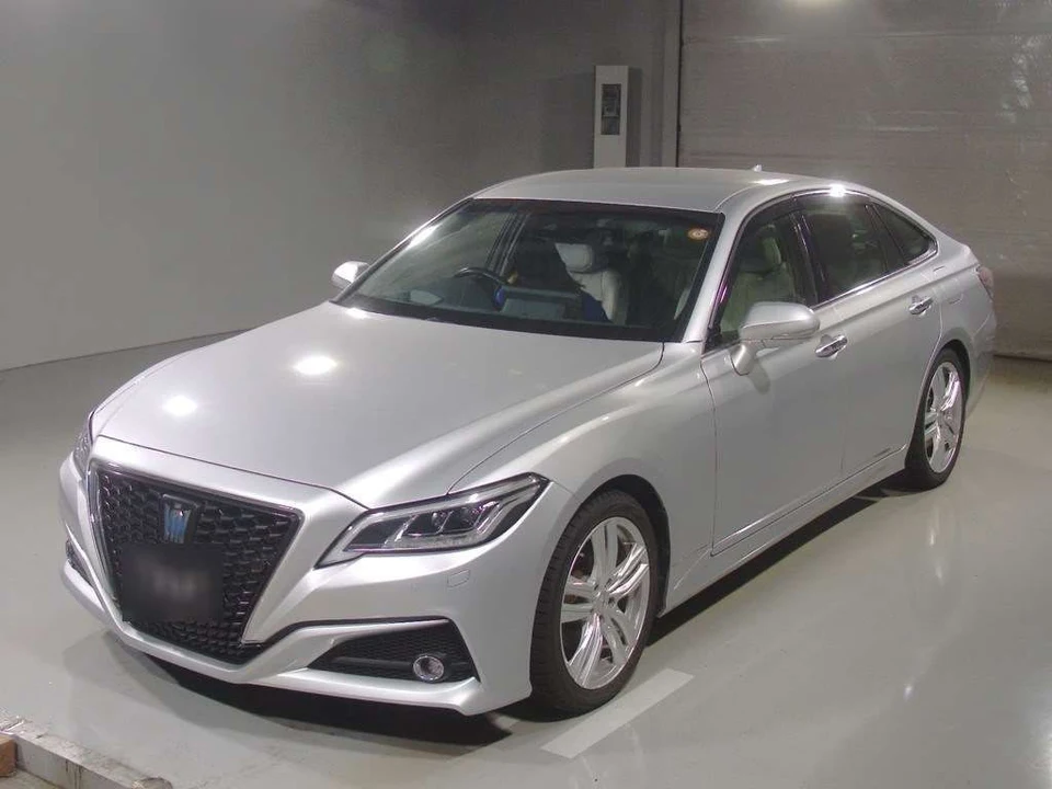 2021 Toyota Crown Hybrid G - photo 1 2021 Toyota Crown Hybrid G Sedan for sale, Japanese used car export - photo 1 of 2 | GULJI TRADERS