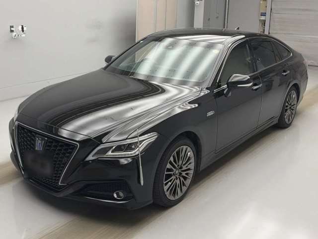 2021 Toyota Crown Hybrid Sedan for sale, Japanese used car export - photo 1 of 11 | GULJI TRADERS