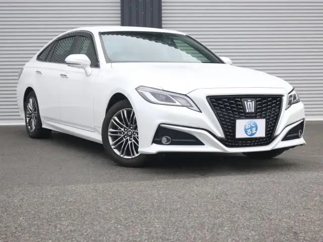 2021 Toyota Crown Hybrid S Panoramic 12.3-inch D.P. - photo 1 2021 Toyota Crown Hybrid S Panoramic 12.3-inch D.P. Pearl Sedan for sale, Japanese used car export - photo 1 of 9 | GULJI TRADERS