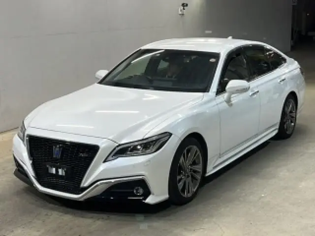 2021 Toyota Crown Hybrid RS Advance - photo 1 2021 Toyota Crown Hybrid RS Advance Pearl Sedan for sale, Japanese used car export - photo 1 of 5 | GULJI TRADERS