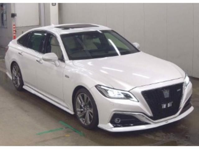 2021 Toyota Crown Hybrid - photo 1 2021 Toyota Crown Hybrid Sedan for sale, Japanese used car export - photo 1 of 5 | GULJI TRADERS
