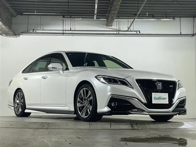2022 Toyota Crown Hybrid RS Advance - photo 1 2022 Toyota Crown Hybrid RS Advance White Sedan for sale, Japanese used car export - photo 1 of 24 | GULJI TRADERS