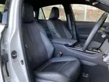 2022 Toyota Crown Hybrid Hybrid 2.5 RS with Blind Spot Monitor! White Sedan for sale, Japanese used car export - photo 4 of 10 | GULJI TRADERS