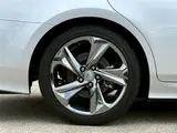 2022 Toyota Crown Hybrid 2.5HV S pure 18AW Silver Sedan for sale, Japanese used car export - photo 16 of 30 | GULJI TRADERS
