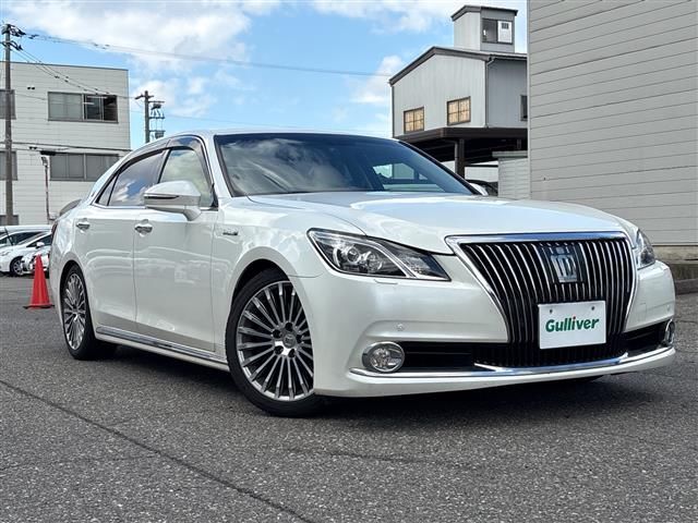 2015 Toyota Crown Majesta Sedan for sale, Japanese used car export - photo 1 of 24 | GULJI TRADERS