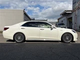 2015 Toyota Crown Majesta Sedan for sale, Japanese used car export - photo 10 of 24 | GULJI TRADERS