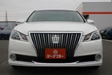 2015 Toyota Crown Majesta HV 3.5 Sedan for sale, Japanese used car export - photo 7 of 30 | GULJI TRADERS