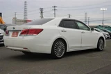 2015 Toyota Crown Majesta HV 3.5 Sedan for sale, Japanese used car export - photo 10 of 30 | GULJI TRADERS