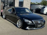 2016 Toyota Crown Majesta 3.5 Sedan for sale, Japanese used car export - photo 3 of 54 | GULJI TRADERS