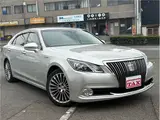 2016 Toyota Crown Majesta F version Silver Sedan for sale, Japanese used car export - photo 16 of 23 | GULJI TRADERS