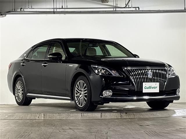2016 Toyota Crown Majesta - photo 1 2016 Toyota Crown Majesta Sedan for sale, Japanese used car export - photo 1 of 24 | GULJI TRADERS