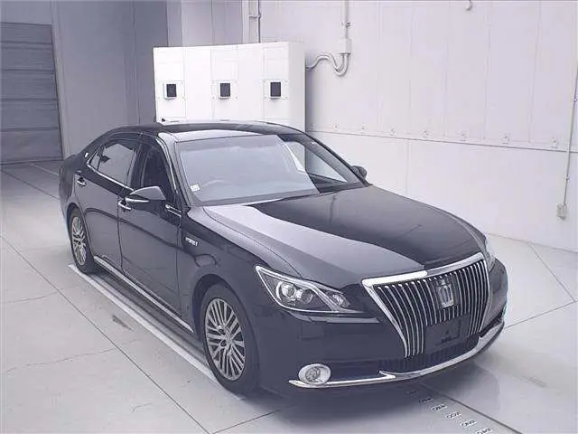 2016 Toyota Crown Majesta HV F Ver. Black Sedan for sale, Japanese used car export | GULJI TRADERS