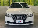2017 Toyota Crown Majesta F version Pearl Sedan for sale, Japanese used car export - photo 13 of 30 | GULJI TRADERS