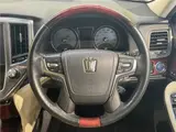 2017 Toyota Crown Majesta F version Pearl Sedan for sale, Japanese used car export - photo 24 of 30 | GULJI TRADERS