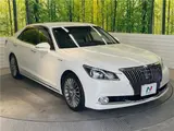 2017 Toyota Crown Majesta F version Pearl Sedan for sale, Japanese used car export - photo 26 of 30 | GULJI TRADERS